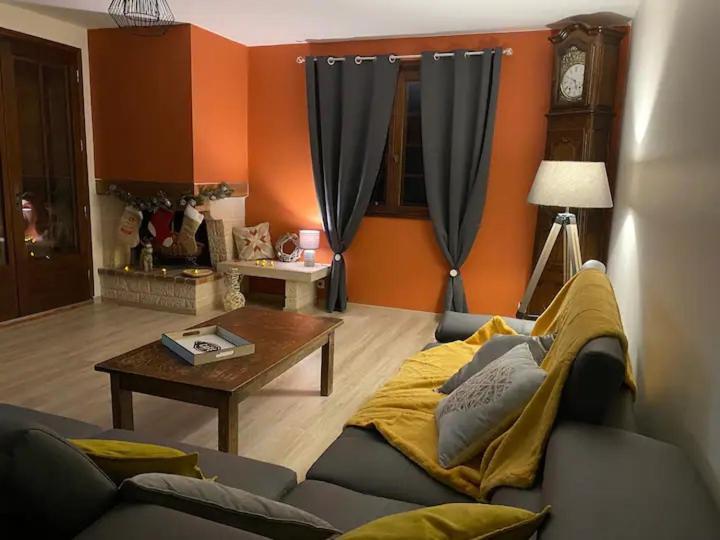 Gite Lavande Avec Piscine Privee Classe 4 Etoiles Lagorce  Kültér fotó
